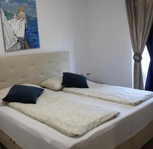 بيت للعطل House Aida